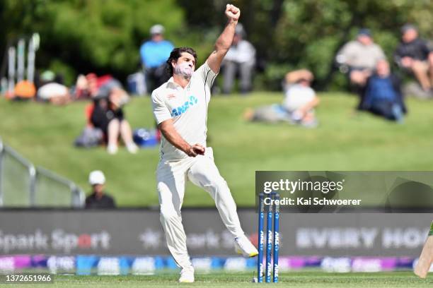 Colin de Grandhomme of New Zealand bowls during day one of the Second Test Match in the series between New Zealand and South Africa at Hagley Oval on...