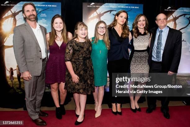 - Kevin Beam, Abbie Beam, Adeylnn Beam, Annabel Beam, Actress Jennifer Garner, Christy Beam, and Dr. Samuel Nurko walk the red carpet during Miracles...