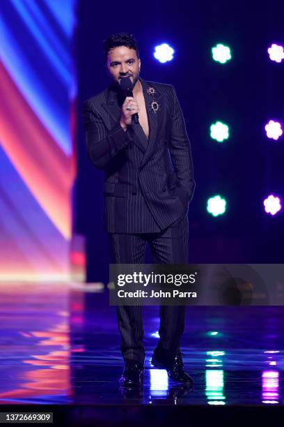 Luis Fonsi speaks during Univision's 34th Edition Of Premio Lo Nuestro a la Música Latina at FTX Arena on February 24, 2022 in Miami, Florida.