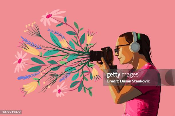 ilustrações, clipart, desenhos animados e ícones de minha câmera de fotos cria as melhores fotos da primavera - ocupação criativa