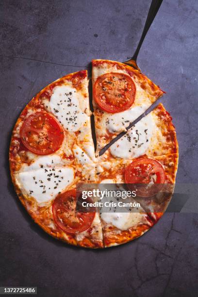 pizza margherita - cheese pizza stock pictures, royalty-free photos & images