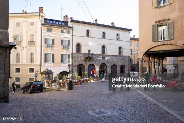 Piazza Mercato delle Scarpe with Palazzo Rota - Suardi, seat of the arrival station of the funicular that connects the lower city with the upper one....