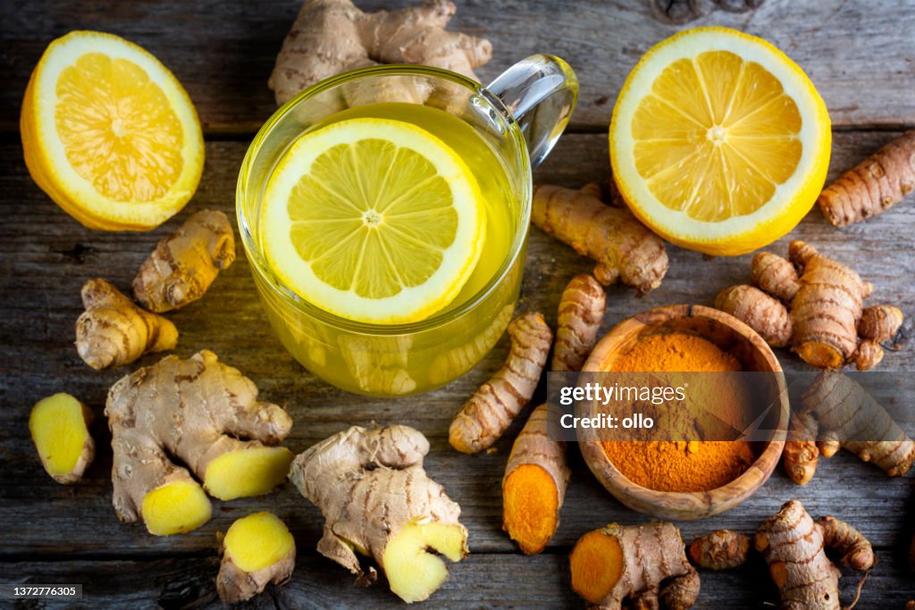 Curcuma longa, turmeric and ginger, powder, rhizomes and tea
