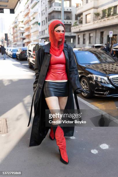 Julia Fox is seen in Milan during the Milan Fashion Week Fall/Winter 2022/2023 on February 25, 2022 in Milan, Italy.