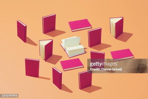 books - arranging ideas stock-fotos und bilder