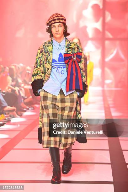 Model walks the runway at the Gucci show during Milan Fashion Week Fall/Winter 2022/23 on February 25, 2022 in Milan, Italy.