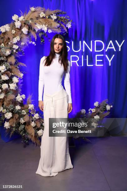 Emily Ratajkowski attends Sunday Riley 5 Stars Discovery dinner on February 23, 2022 in Milan, Italy.