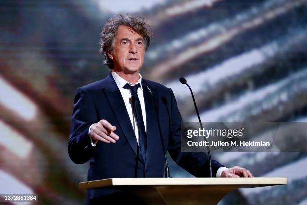 François Cluzet introduces the best actor Cesar award during the 47th Cesar Film Awards Ceremony At L'Olympia on February 25, 2022 in Paris, France.