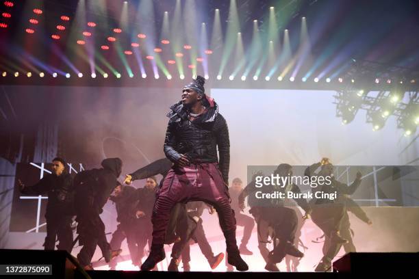 Performs at The OVO Wembley Arena on February 25, 2022 in London, England.