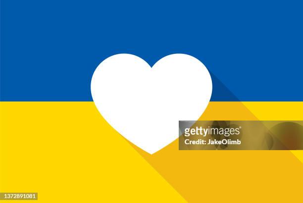 ukraine herz flagge 1 - ukraine war stock-grafiken, -clipart, -cartoons und -symbole