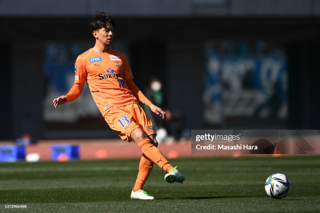 Jubilo Iwata v Shimizu S-Pulse - J.LEAGUE Meiji Yasuda J1