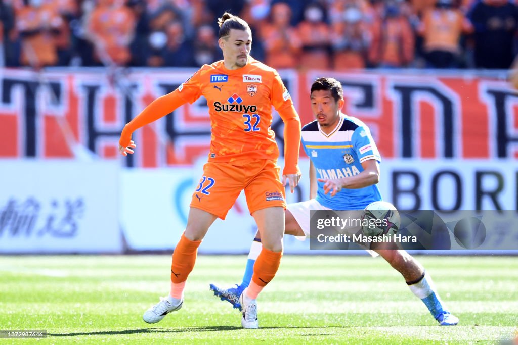 Jubilo Iwata v Shimizu S-Pulse - J.LEAGUE Meiji Yasuda J1