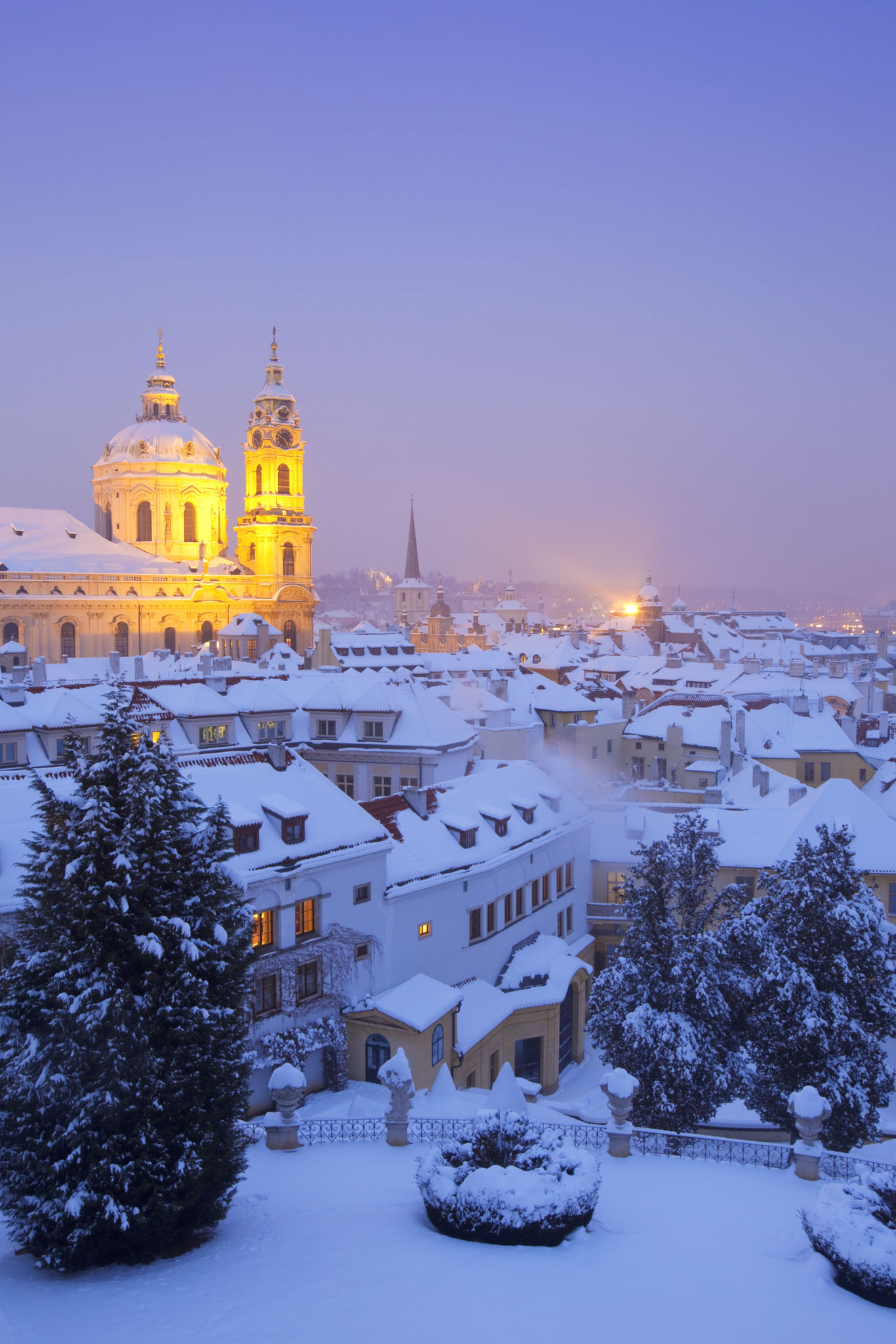 winter wedding prague