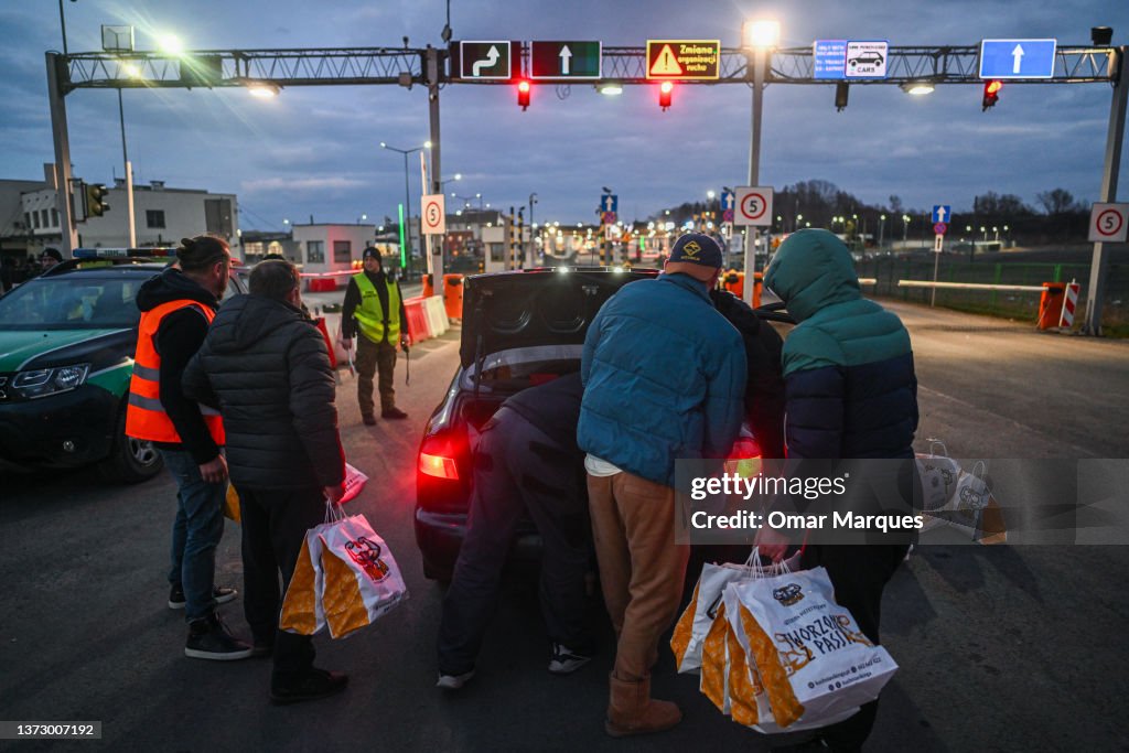 Polish Border Towns Receive Mass Influx Of Ukrainians Fleeing Russian Armed Invasion