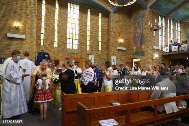 Communion Congregation Congregation Of The Blessed Sacrament Photos and Premium High Res ...
