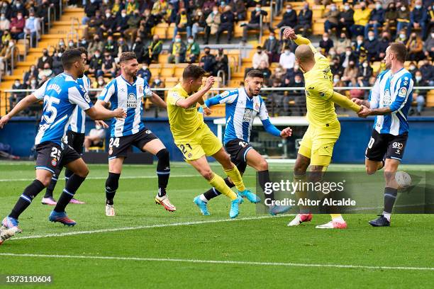 Yeremi Pino of Villarreal CF shoots for score their second goal during the LaLiga Santander match between Villarreal CF and RCD Espanyol at Estadio...