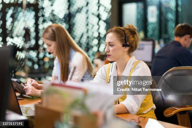 Bpo Computer 7,748 Bpo Stock Photos, High-Res Pictures, and Images - Getty Images