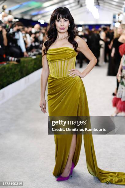 Jenna Lyng Adams attends the 28th Screen Actors Guild Awards at Barker Hangar on February 27, 2022 in Santa Monica, California. 1184596