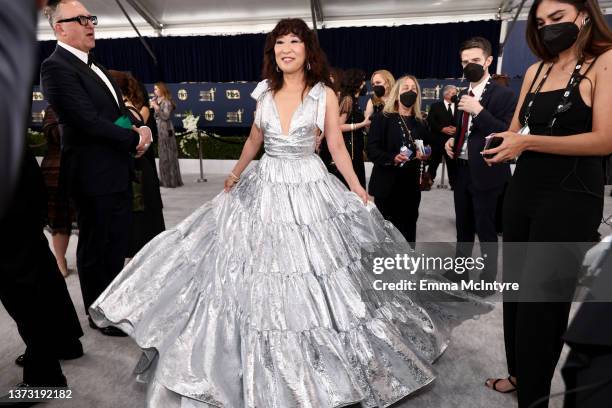 Sandra Oh attends the 28th Screen Actors Guild Awards at Barker Hangar on February 27, 2022 in Santa Monica, California. 1184550