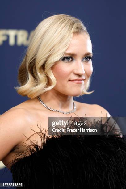 Emily Osment attends the 28th Annual Screen Actors Guild Awards at Barker Hangar on February 27, 2022 in Santa Monica, California.