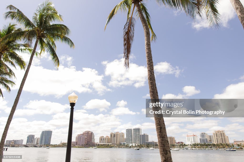 Palm Beach, FL Intercostal Waterway von Palm Beach Island aus gesehen