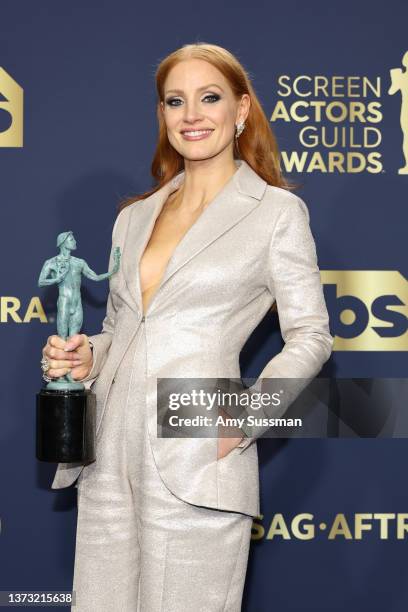 Jessica Chastain, winner of Outstanding Performance by a Female Actor in a Leading Role for The Eyes of Tammy Faye, poses in the press room during...