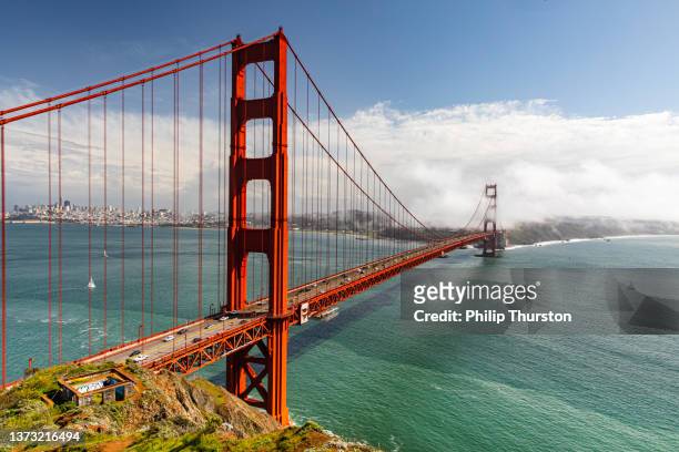 サンフランシスコのゴールデン ゲート ブリッジ - ゴールデンゲートブリッジ ストックフォトと画像