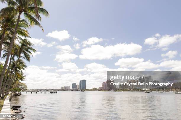 palm beach, fl intercostal waterway viewed from palm beach island - atlantic intracoastal waterway stock pictures, royalty-free photos & images