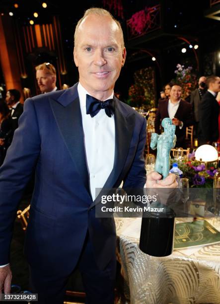 Michael Keaton attends the 28th Screen Actors Guild Awards at Barker Hangar on February 27, 2022 in Santa Monica, California. 1184573