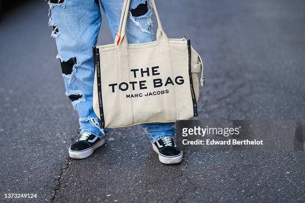 7,211 Marc Jacobs Bag Stock Photos, High-Res Pictures, and Images