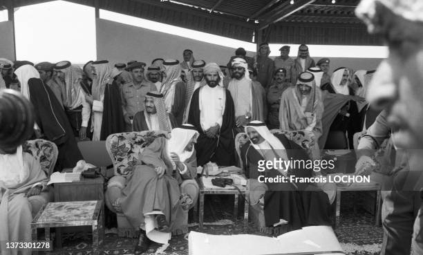 Le roi Khaled ben Abdelaziz al-Saoud et Sheikh Zayed bin Sultan al-Nahyan en mars 1980 à Riyad.