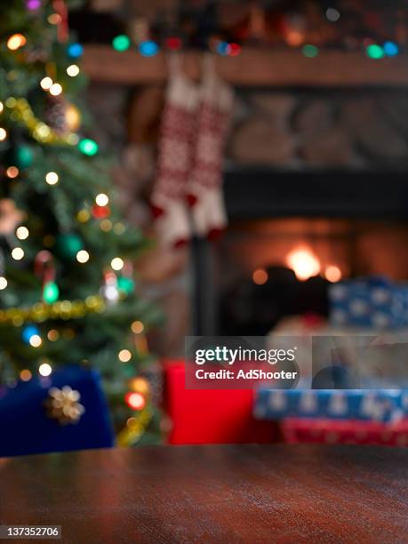 christmas background - log cabin fire stock pictures, royalty-free photos & images