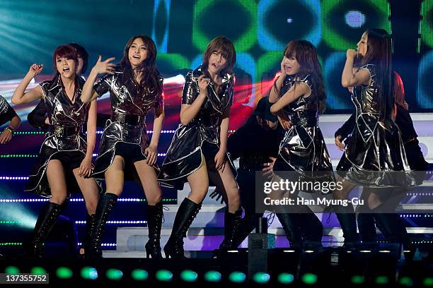 South Korean girl group Kara perform on stage during the 21st High1 Seoul Music Awards at Olympic gymnasium on January 19, 2012 in Seoul, South Korea.