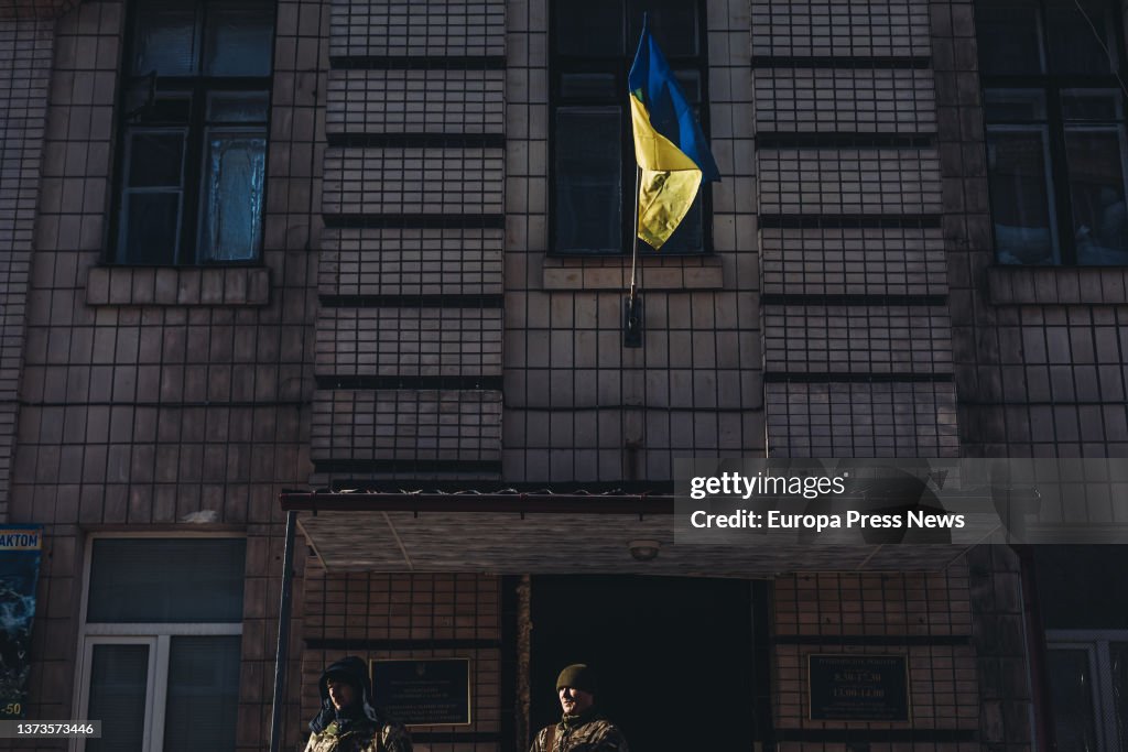 Ukrainian Citizens Take To The Streets In Search Of Shelters