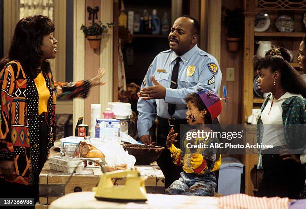 It's a Mad, Mad Madhouse" - Airdate: February 19, 1993. JOMARIE PAYTON;REGINALD VELJOHNSON;BRYTON JAMES;JAIMEE FOXWORTH