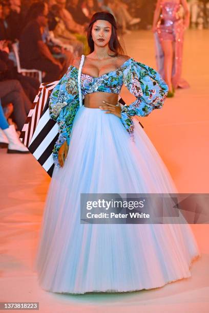 Model walks the runway during the Off-White Womenswear Fall/Winter 2022-2023 show as part of Paris Fashion Week on February 28, 2022 in Paris, France.