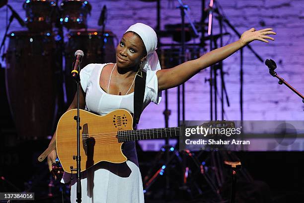 India Arie performs at the Obama Victory Fund 2012 Concert at The Apollo Theater on January 19, 2012 in New York City.