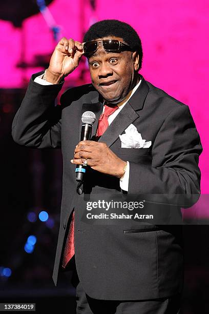 Al Green performs at the Obama Victory Fund 2012 Concert at The Apollo Theater on January 19, 2012 in New York City.