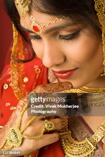 573 Indian Bridal Nose Ring Photos and Premium High Res Pictures - Getty  Images