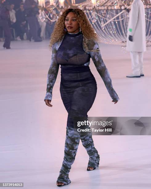 Serena Williams walk the runway during the Off-White Womenswear Fall/Winter 2022-2023 show Spaceship Earth: An "Imaginary Experience" at Palais...