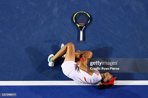 Li Na Injured 48 Li Na Injury Stock Photos, High-Res Pictures, and Images - Getty Images