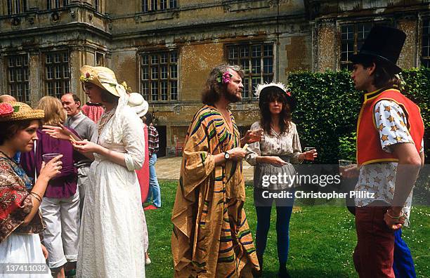 Alexander Thynn 7th Marquess Of Bath Stock-Fotos und Bilder - Getty Images