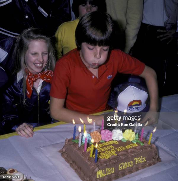 Jason Bateman attends his birthday party on January 17, 1982 in Woodland Hills, California. On the left is child actress Allison Balson.