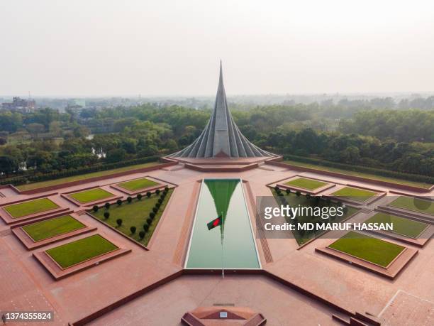 national martyrs' memorial bangladesch drone view - bangladesh stock-fotos und bilder