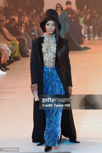 Naomi Campbell walks the runway during the Off-White Womenswear Fall/Winter 2022-2023 show Spaceship Earth: An "Imaginary Experience" at Palais...