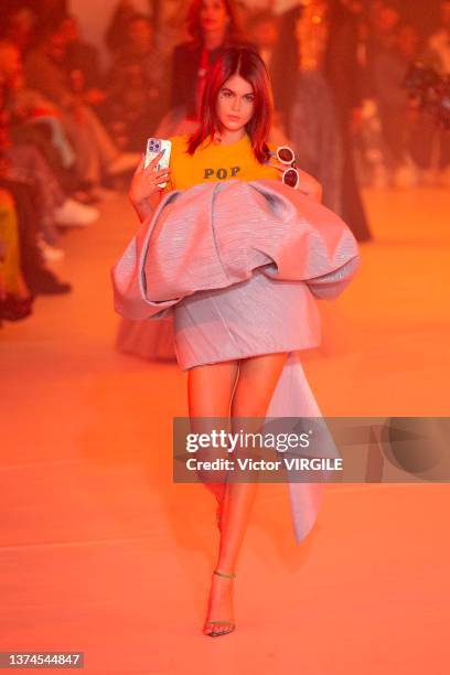 Kaia Gerber walks the runway during the Off White Ready to Wear Fall/Winter 2022-2023 fashion show as part of the Paris Fashion Week on February 28,...