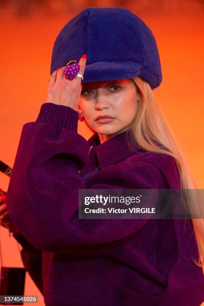 Gigi Hadid walks the runway during the Off White Ready to Wear Fall/Winter 2022-2023 fashion show as part of the Paris Fashion Week on February 28,...