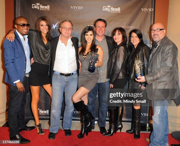 Sam Obi Sam Obi Photos and Premium High Res Pictures - Getty Images