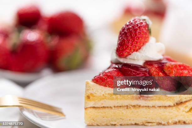 strawberry tart - erdbeerkuchen stock-fotos und bilder