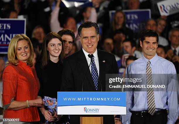 Mitt Romney Rally Gd Rom Photos and Premium High Res Pictures - Getty Images